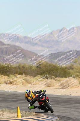 media/Nov-16-2025-Race Pace (Sun) [[8c5fa54630]]/Non Verified Riders (1st 20 Minutes)/2-Turn 10 (1010am)/